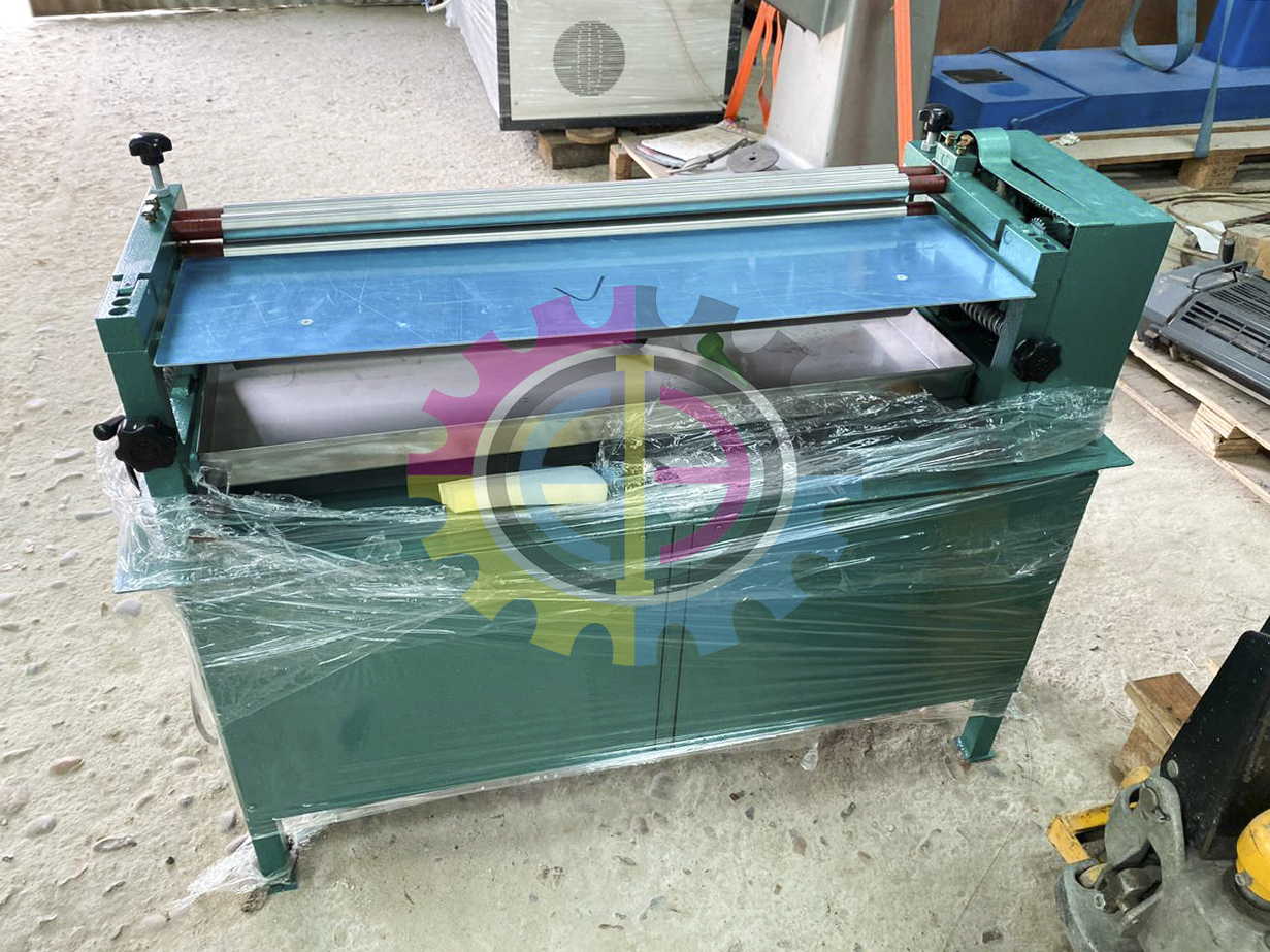 Chinese gluer machine
